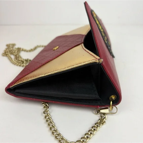 HARRY POTTER GRYFFINDOR Crossbody Purse with Chaim Strap - Picture 11 of 14